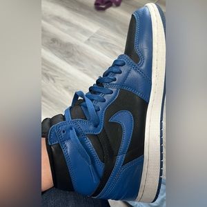 Used Air Jordan 1 Retro High Dark Marina shoes